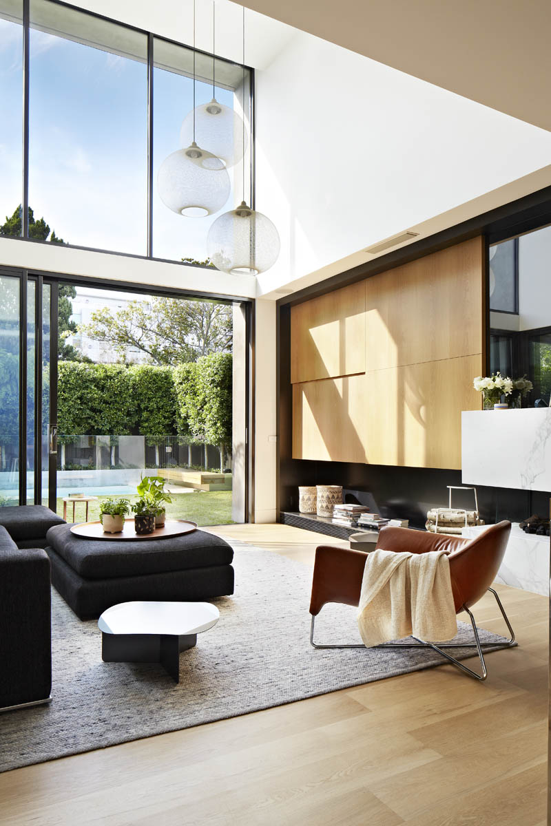 All in One Place: Contemporary Lamps and a Dreamy Outdoor