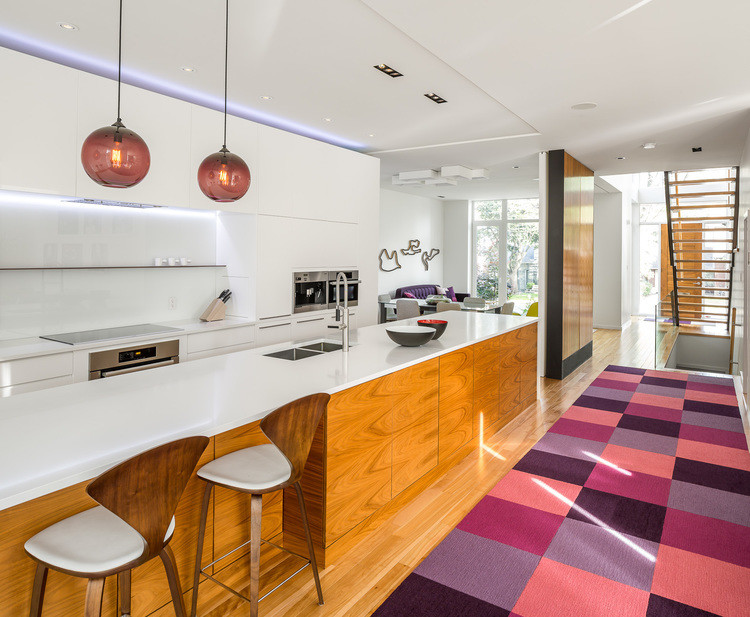 Plum Pendant Lighting Gives This Contemporary Kitchen a New Twist