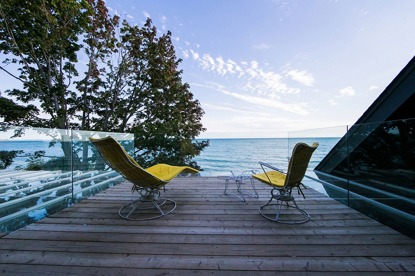 A Contemporary Boutique Hotel Getaway in Prince Edward County! 4