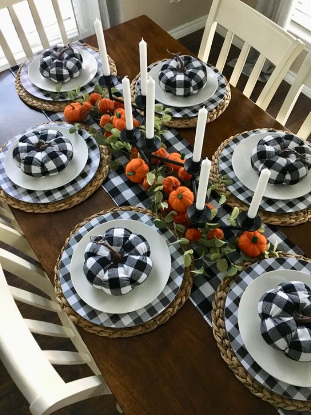 What is Hot on Pinterest: Thanksgiving Table Décor!